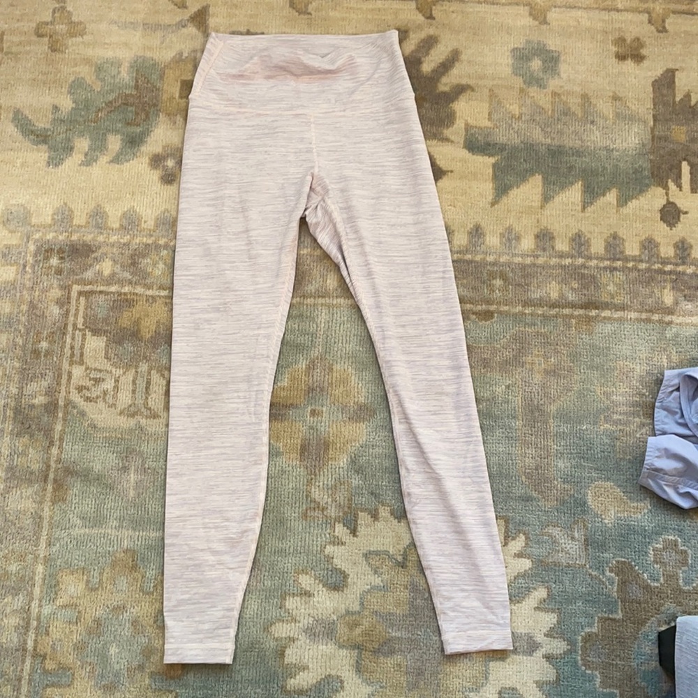 Wunder Under high rise lululemon legging excellent condition!